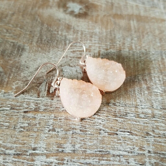 🥳HP🥳 Pear Shaped Druzy Drop Earring - Picture 5 of 7